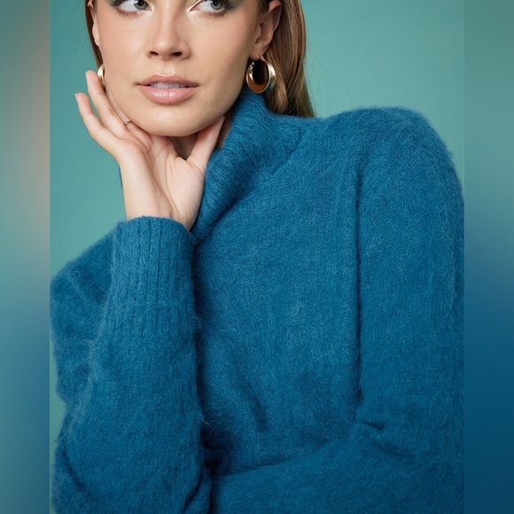 Francesca's Collections Pink Cowl Neck Sweater - Picture 3 of 8